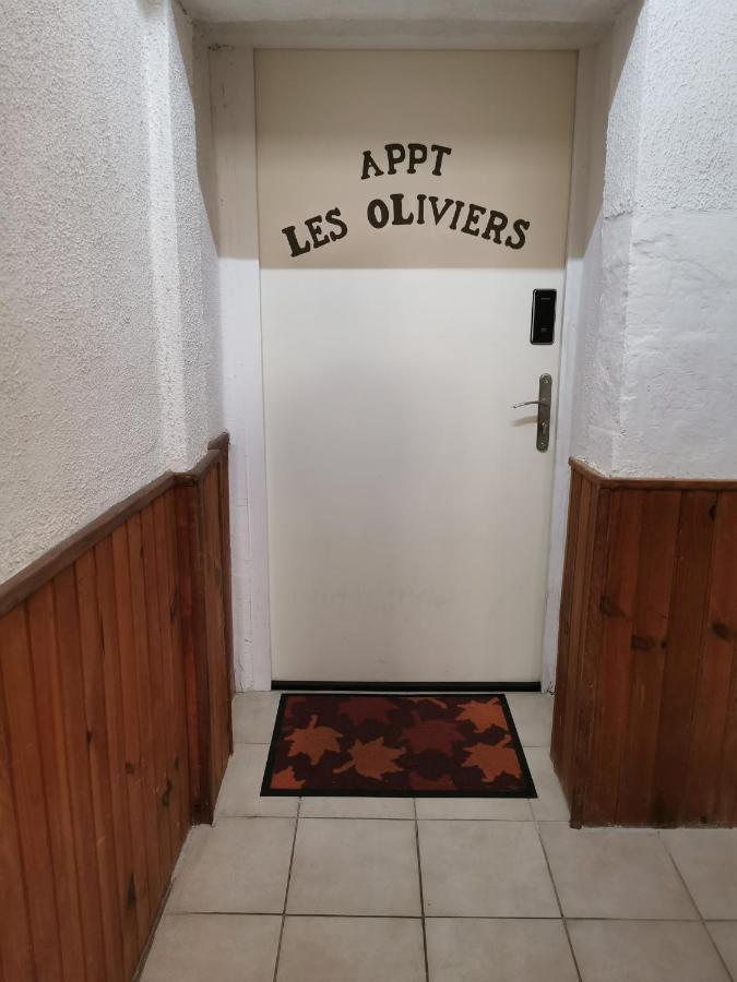 Apartmán Les Oliviers, Avec Terrasse Beaucaire  Exteriér fotografie